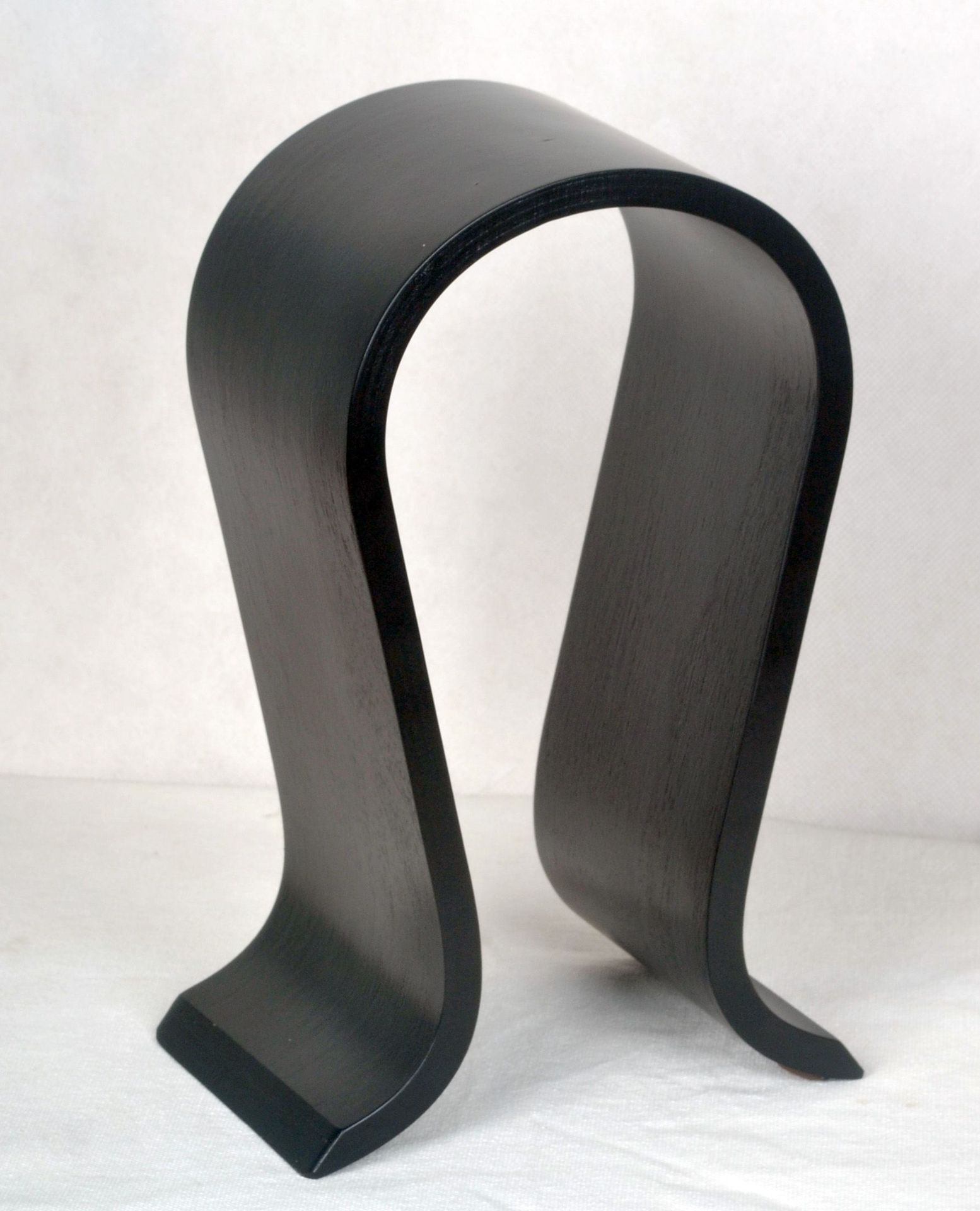 Soporte para Audífonos en Madera Sólida - Diseño Contemporáneo Nogal